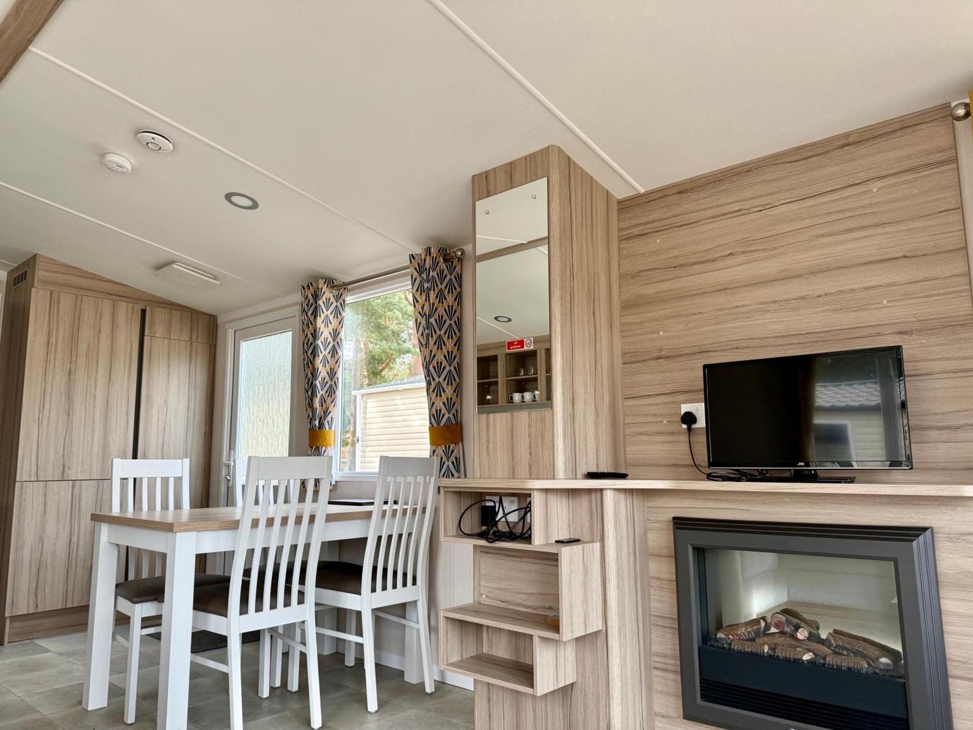 The Dram Van - Beautiful, Luxury Static Caravan Aberlour Exterior photo